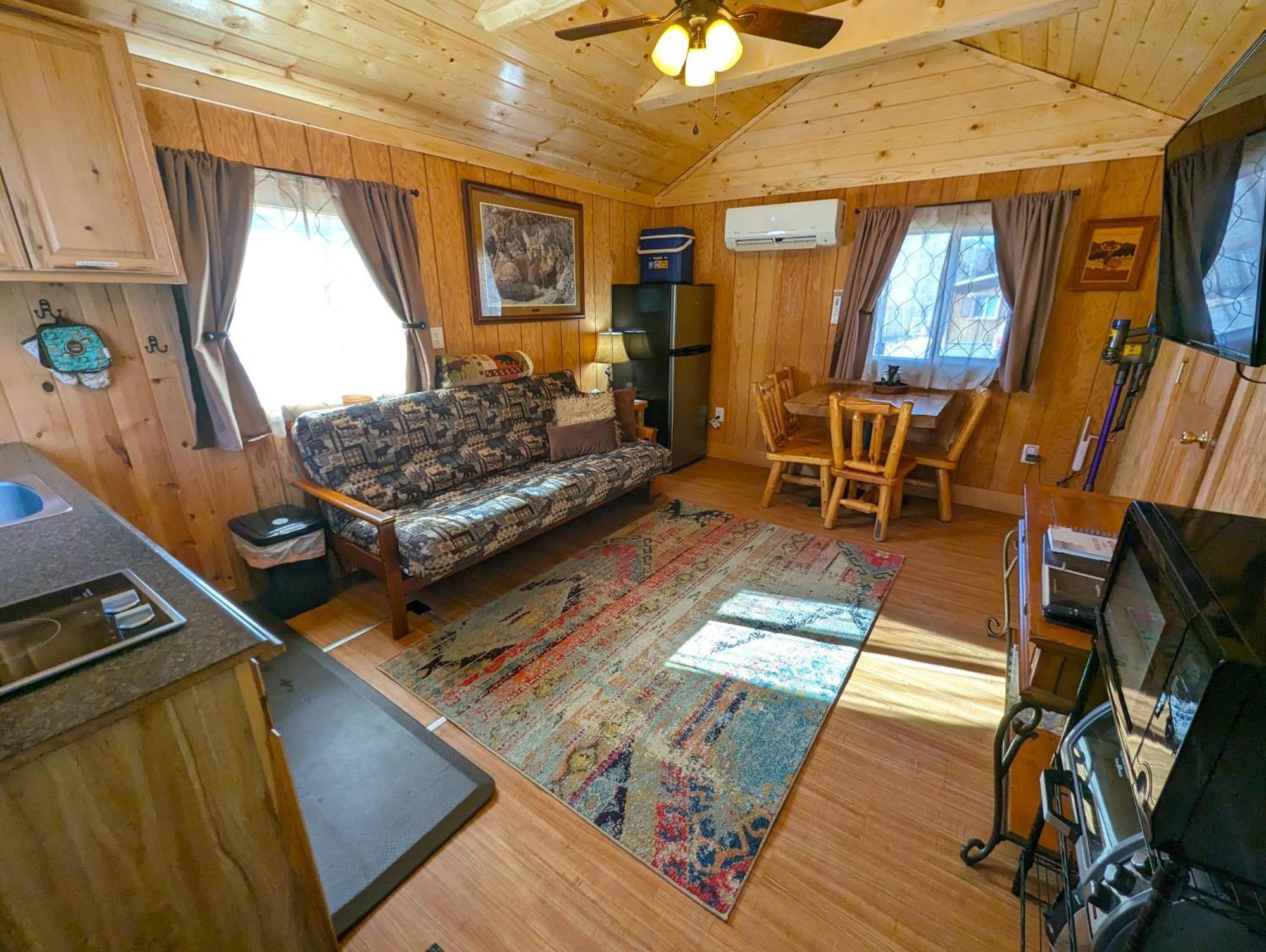 גרדינר Yellowstone'S Treasure Cabins מראה חיצוני תמונה