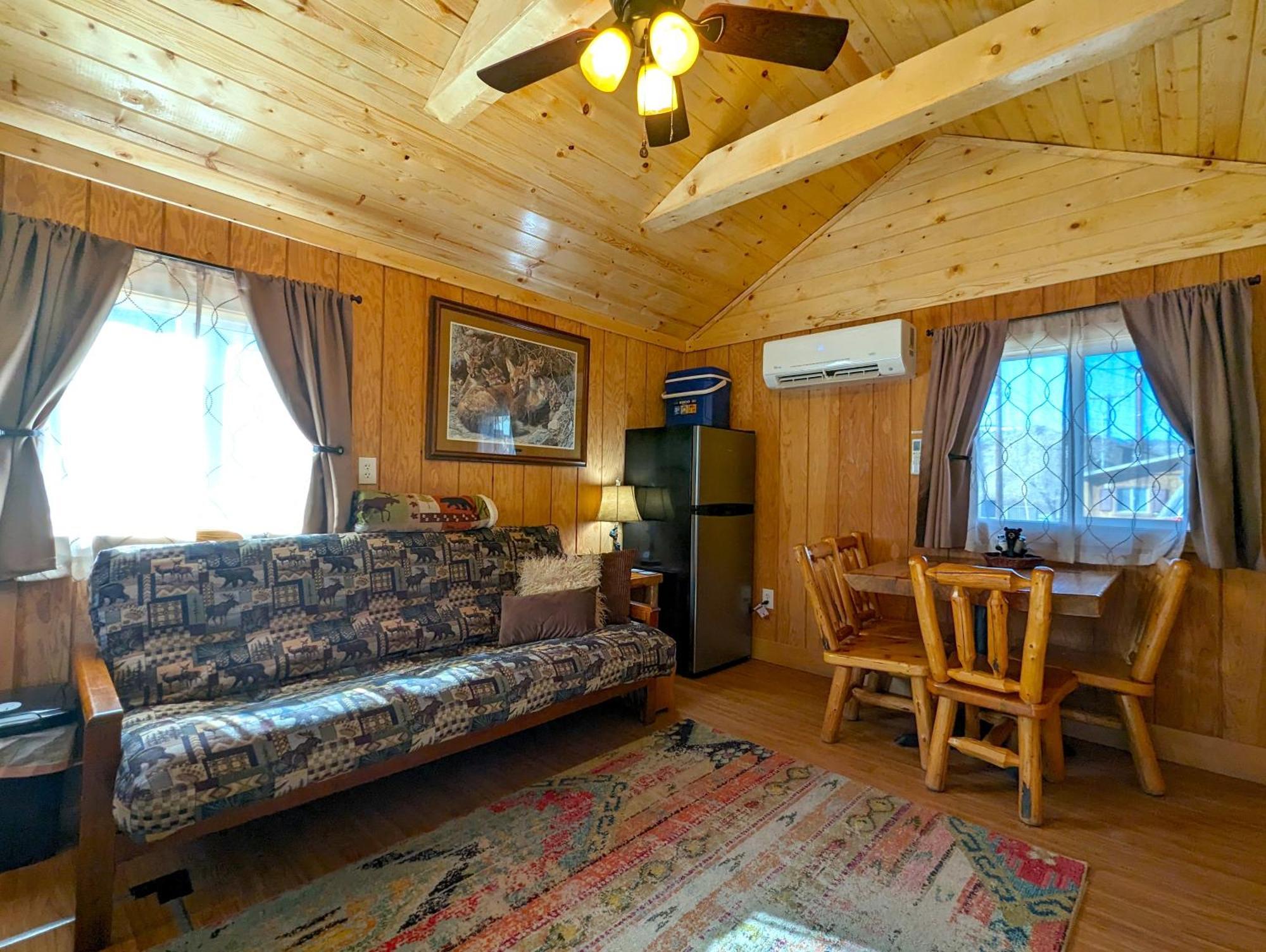 גרדינר Yellowstone'S Treasure Cabins מראה חיצוני תמונה