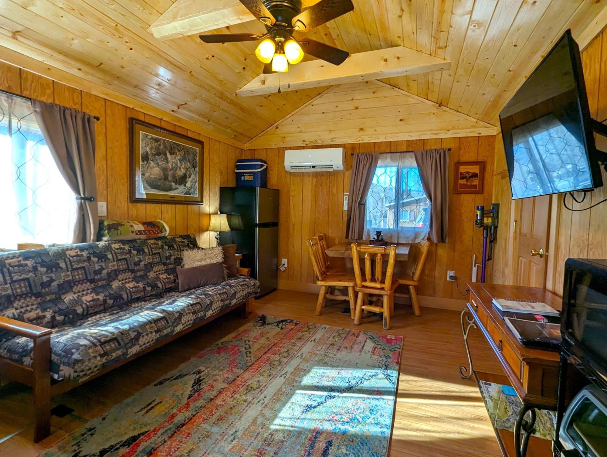 גרדינר Yellowstone'S Treasure Cabins מראה חיצוני תמונה