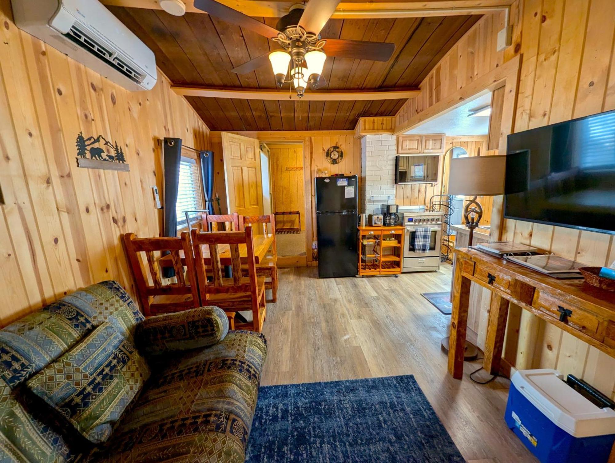 גרדינר Yellowstone'S Treasure Cabins מראה חיצוני תמונה