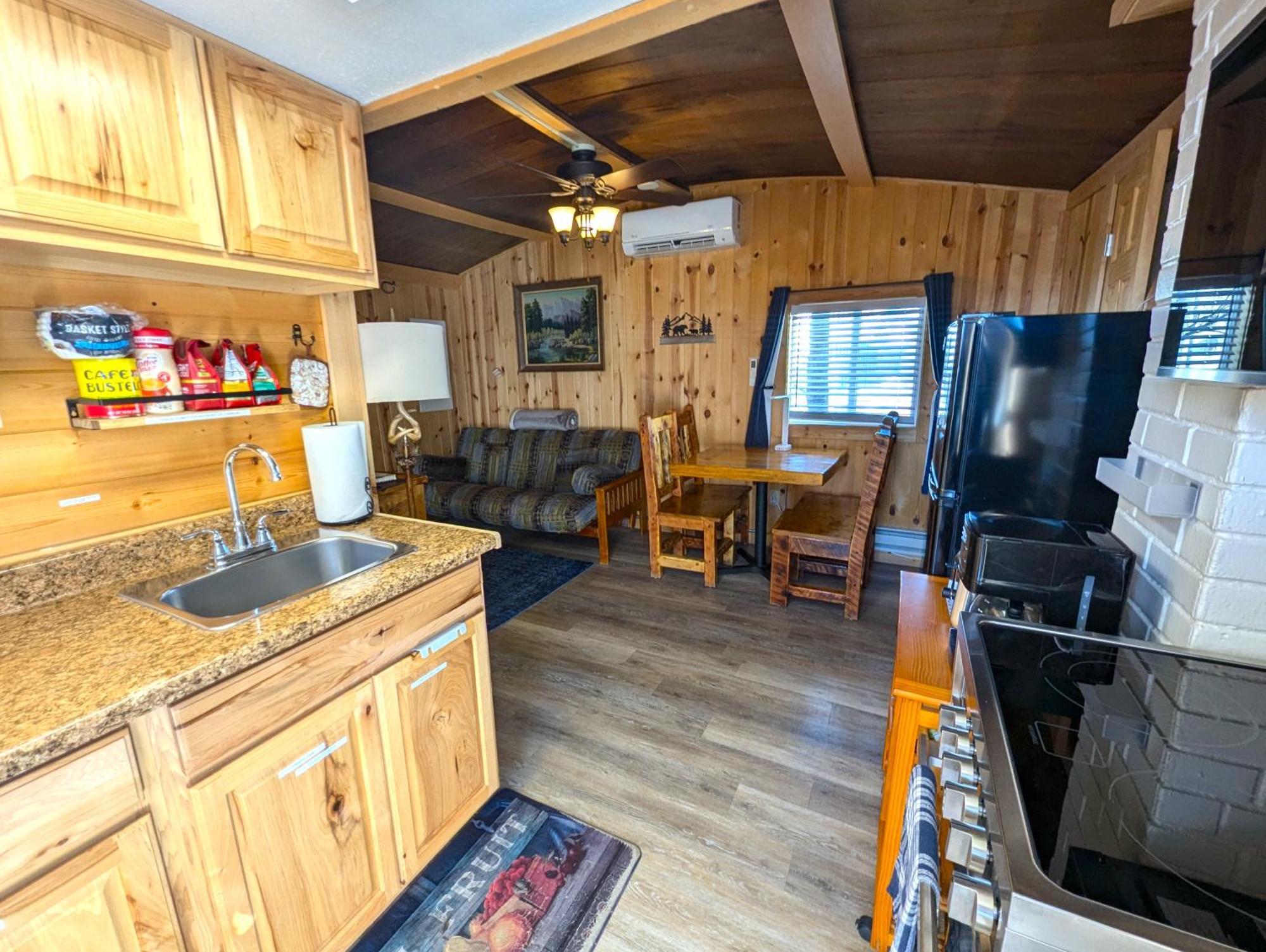 גרדינר Yellowstone'S Treasure Cabins מראה חיצוני תמונה
